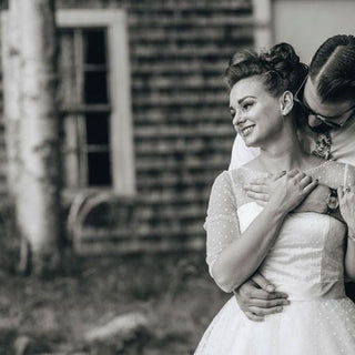 Erin and Chris, A Waterfront Celebration with a Retro Twist